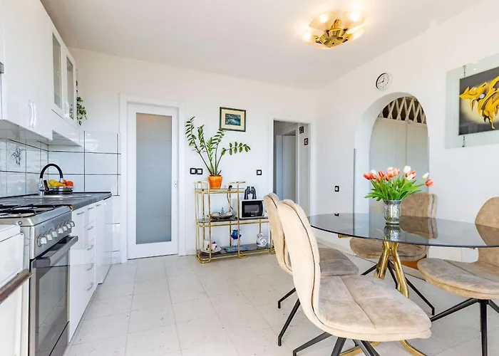 Great View アパート ザダル